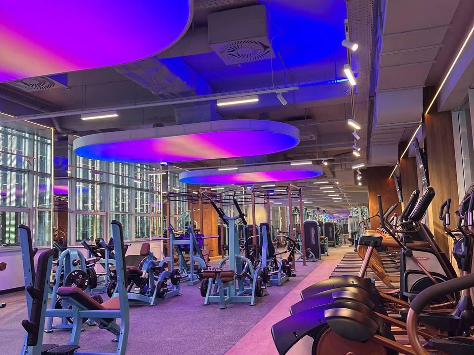 How to Choose the Right Lighting for a Sports Club